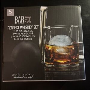 Bar340 Whiskey Set with Ice Molds and Tongs